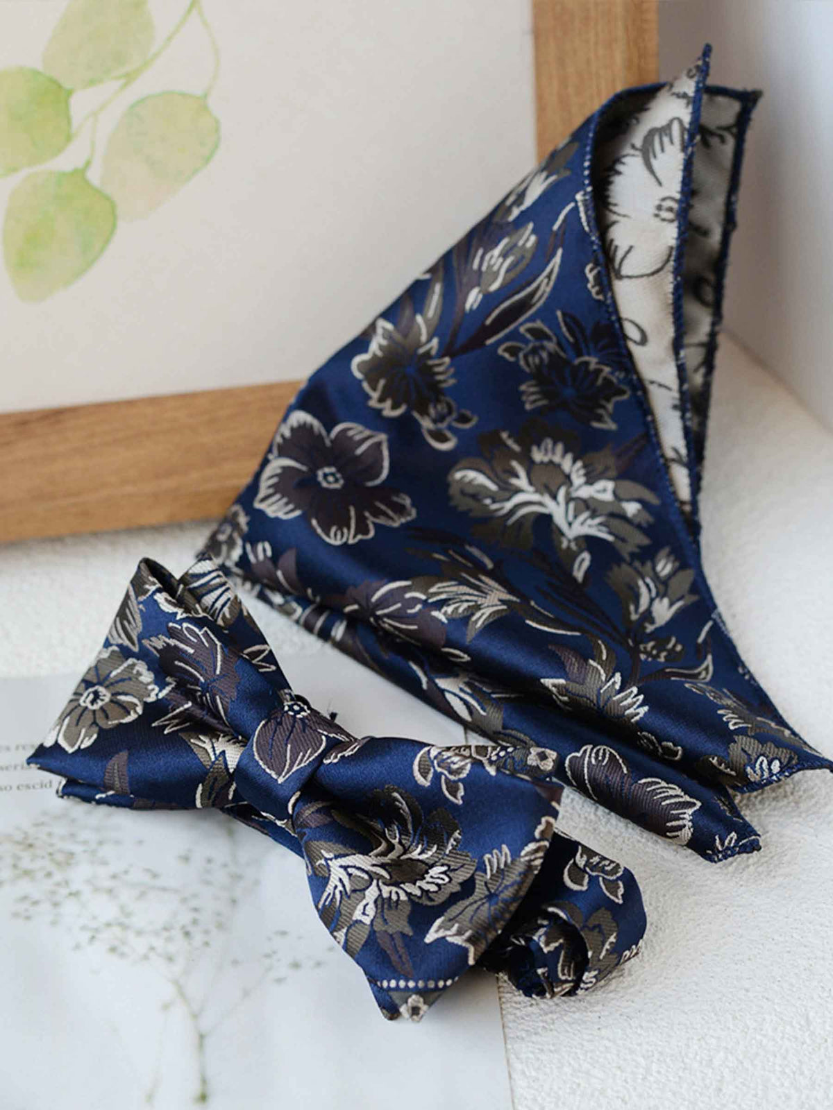 Posh Men's Bow Tie and Pocket Square Set